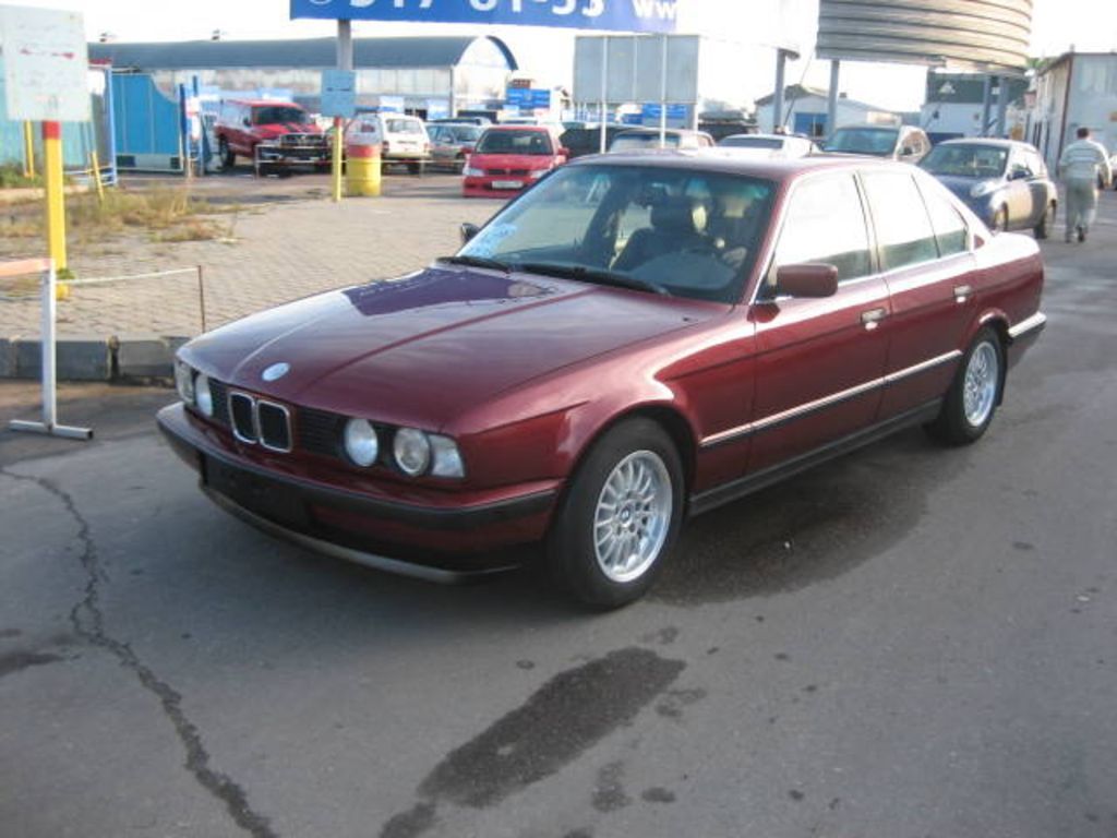 1992 BMW 5 Series Sedan 525i 0-60 Times, Top Speed, Specs, Quarter Mile ...