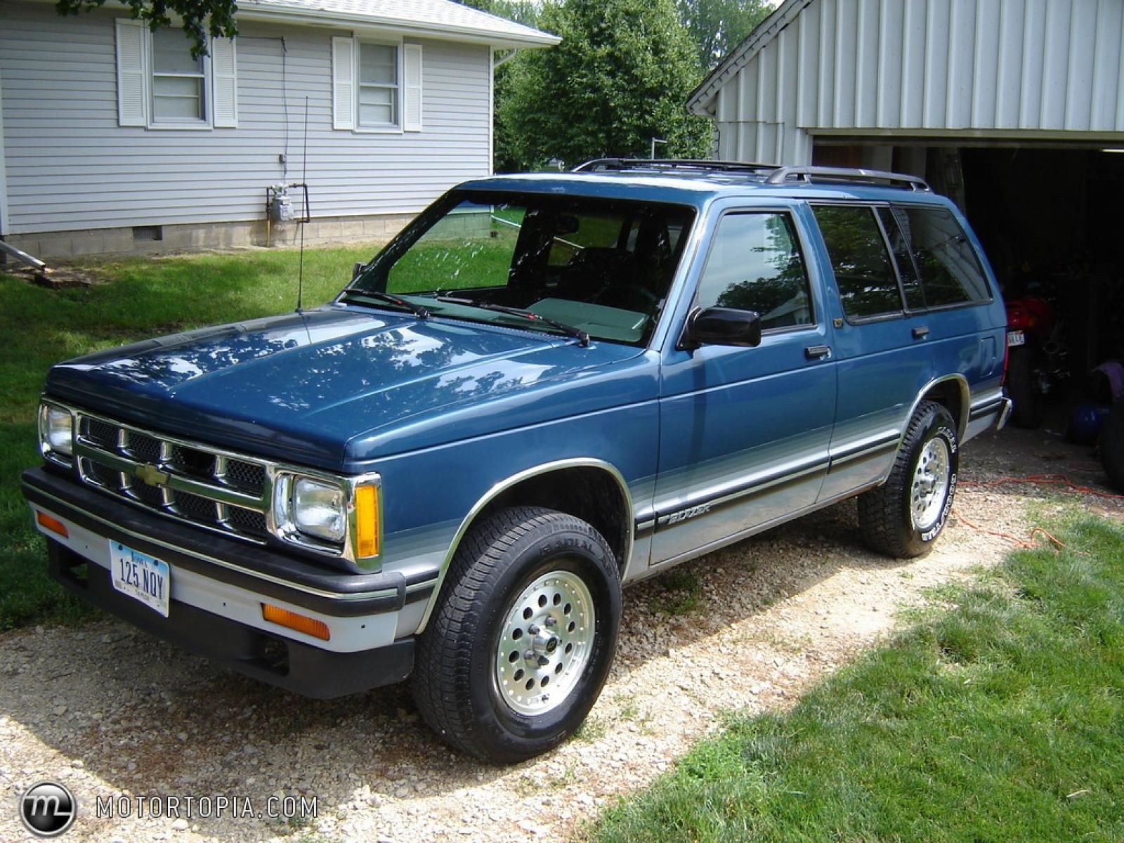 1997 Chevrolet Blazer 4-dr-4wd LT especificaciones, colores, 0-60, 0-100,  resistencia de un cuarto de milla y revisión de velocidad máxima -  MyCarSpecs Spain / España