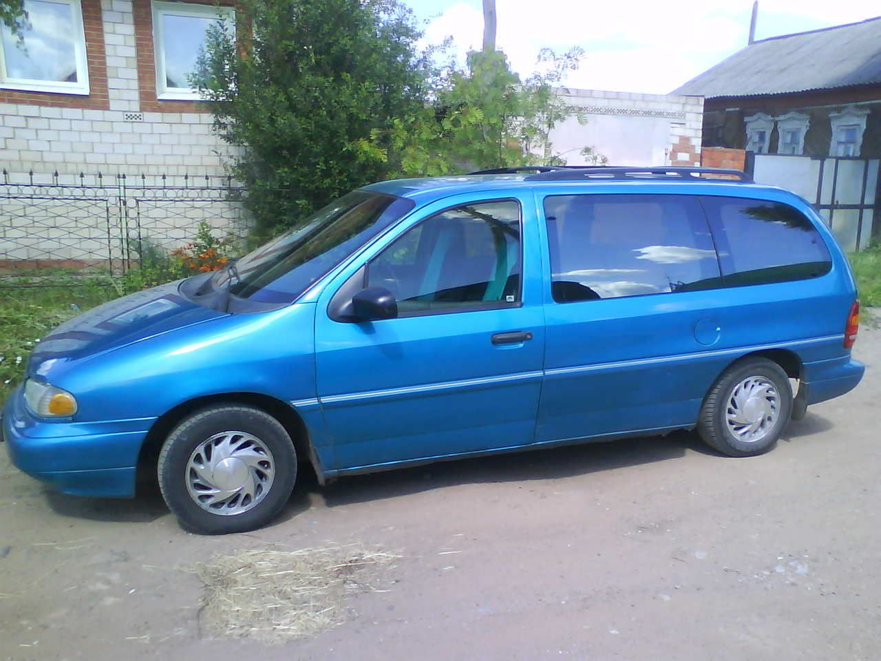 1996 Ford Windstar LX especificaciones, colores, 0-60, 0-100, resistencia  de un cuarto de milla y revisión de velocidad máxima - MyCarSpecs Spain /  España