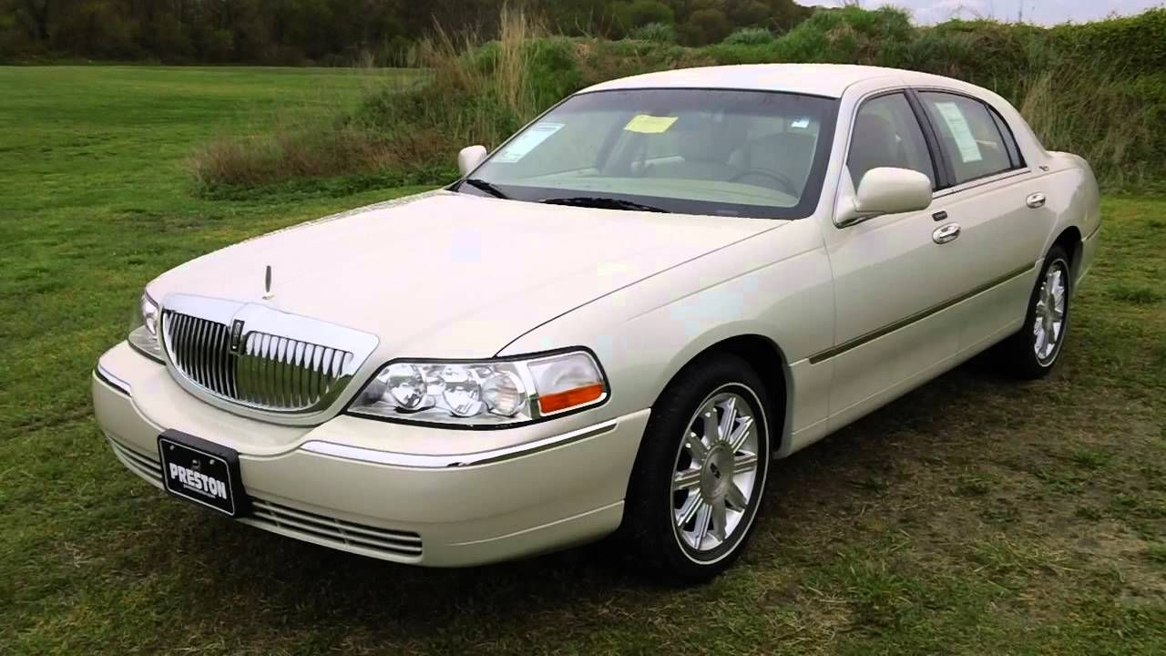 Lincoln town car 3