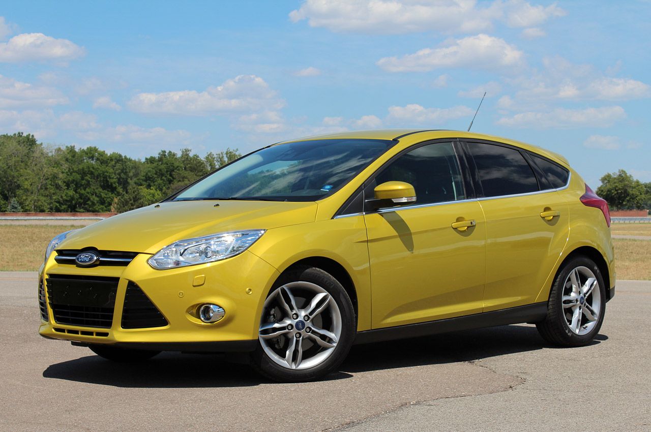 2013 Ford Focus Hatchback St 0-60 Times, Top Speed, Specs, Quarter Mile 