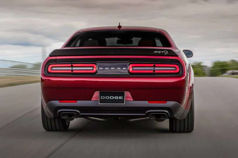 2022 Dodge Challenger R/T 060 Times, Top Speed, Specs, Quarter Mile