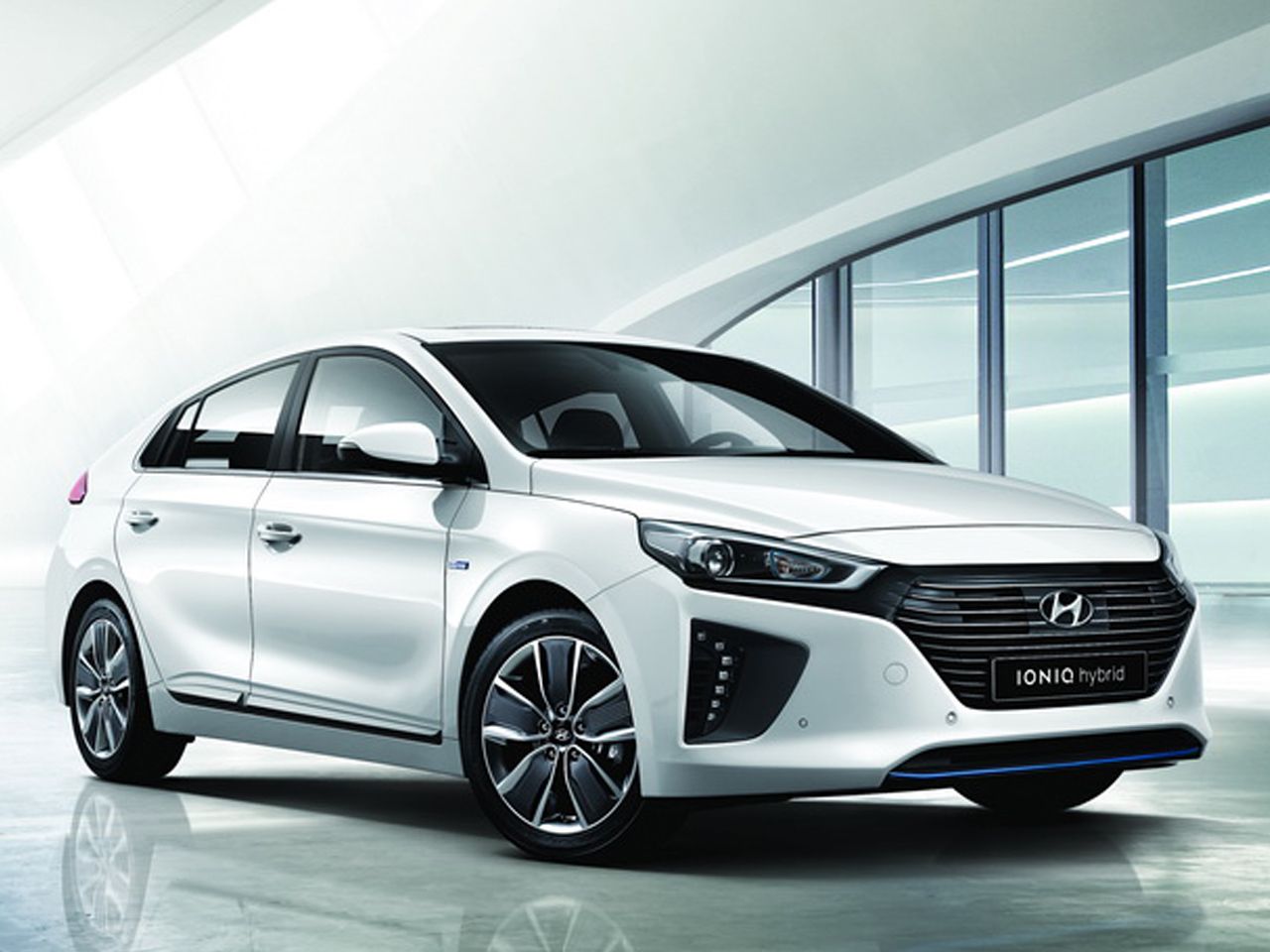 2018 Hyundai Ioniq Electric Plus Limited 0 60 Times Top Speed Specs Quarter Mile And 3668