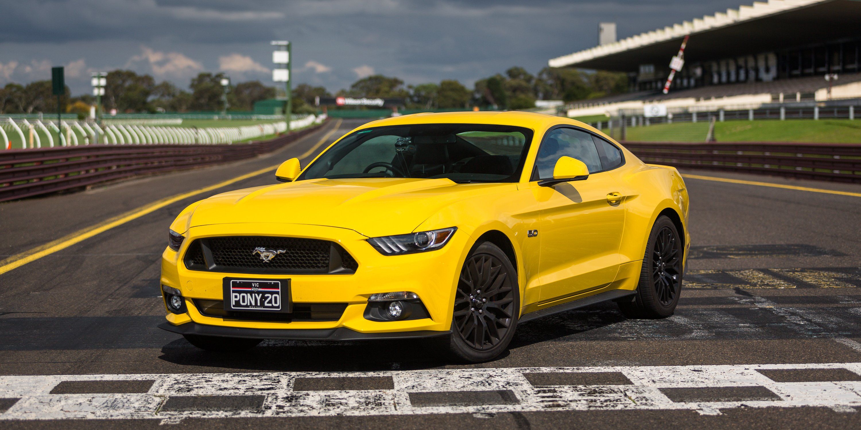 17 Ford Mustang V6 Fastback 0 60 Times Top Speed Specs Quarter Mile And Wallpapers Mycarspecs United States Usa