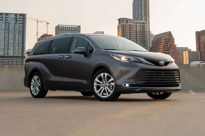 2022 Toyota Sienna 2022 Toyota Sienna XLE 8-Passenger 0-60 Times, Top ...