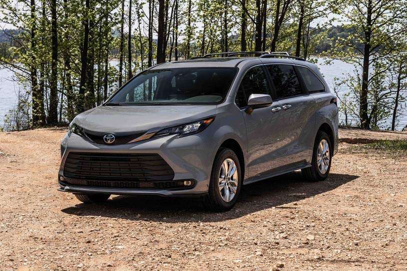 2021 Toyota Sienna Limited 7 Passenger 0-60 Times, Top Speed, Specs ...