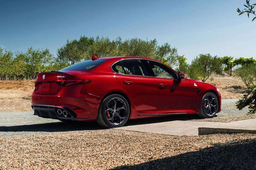 2022 Alfa-Romeo GIULIA 2022 Alfa Romeo Giulia Ti 0-60 Times, Top Speed ...