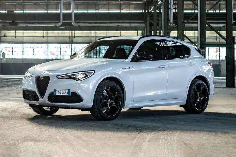 Alfa romeo stelvio 2022