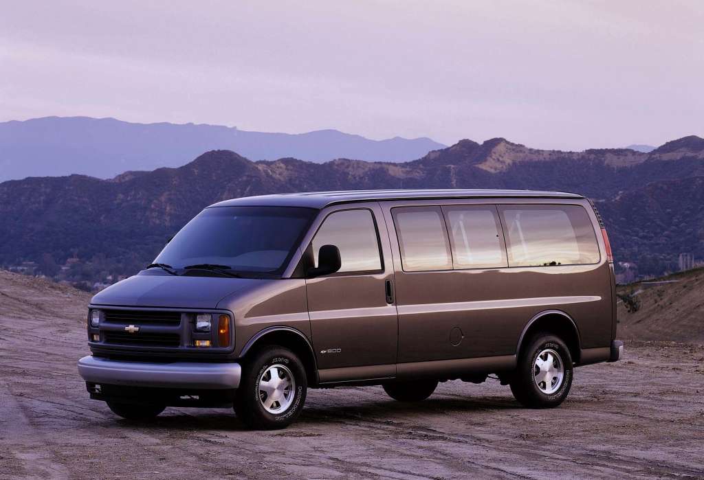 2000 Chevrolet Express Cargo Standard 2500 0-60 Times, Top Speed, Specs,  Quarter Mile, and Wallpapers - MyCarSpecs United States / USA