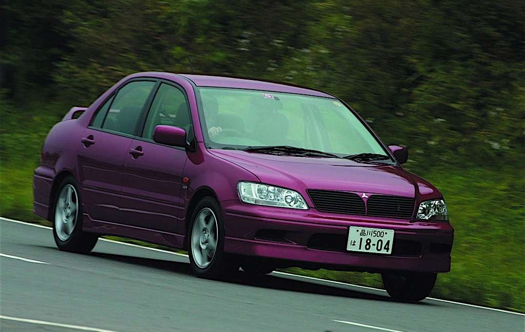 Mitsubishi lancer 2003 года