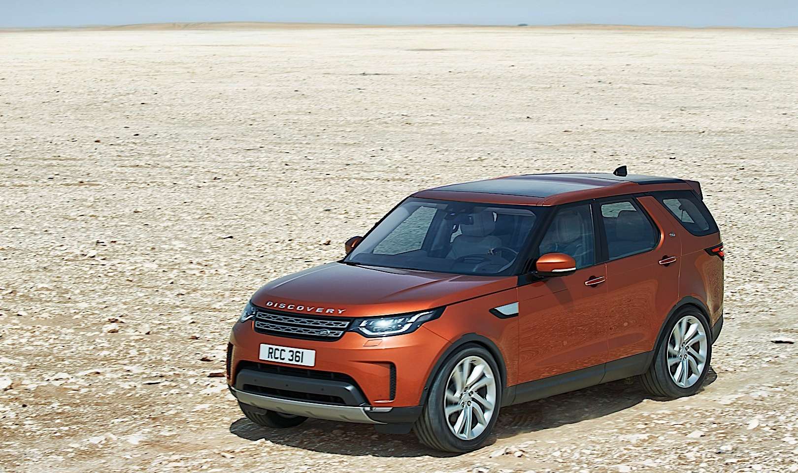 2022 Land Rover Discovery P300 S 0-60 Times, Top Speed, Specs, Quarter ...